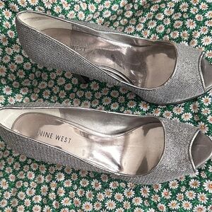 Nine West Glittering Silver Heels